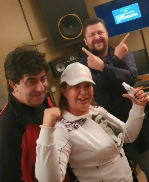 Stoja ušla u studio i napravila haos! "Da li ste normalni?", upitao kolega 2 4e1269cc4dfaacd6dcdf38fbd8d72fc41deef8df