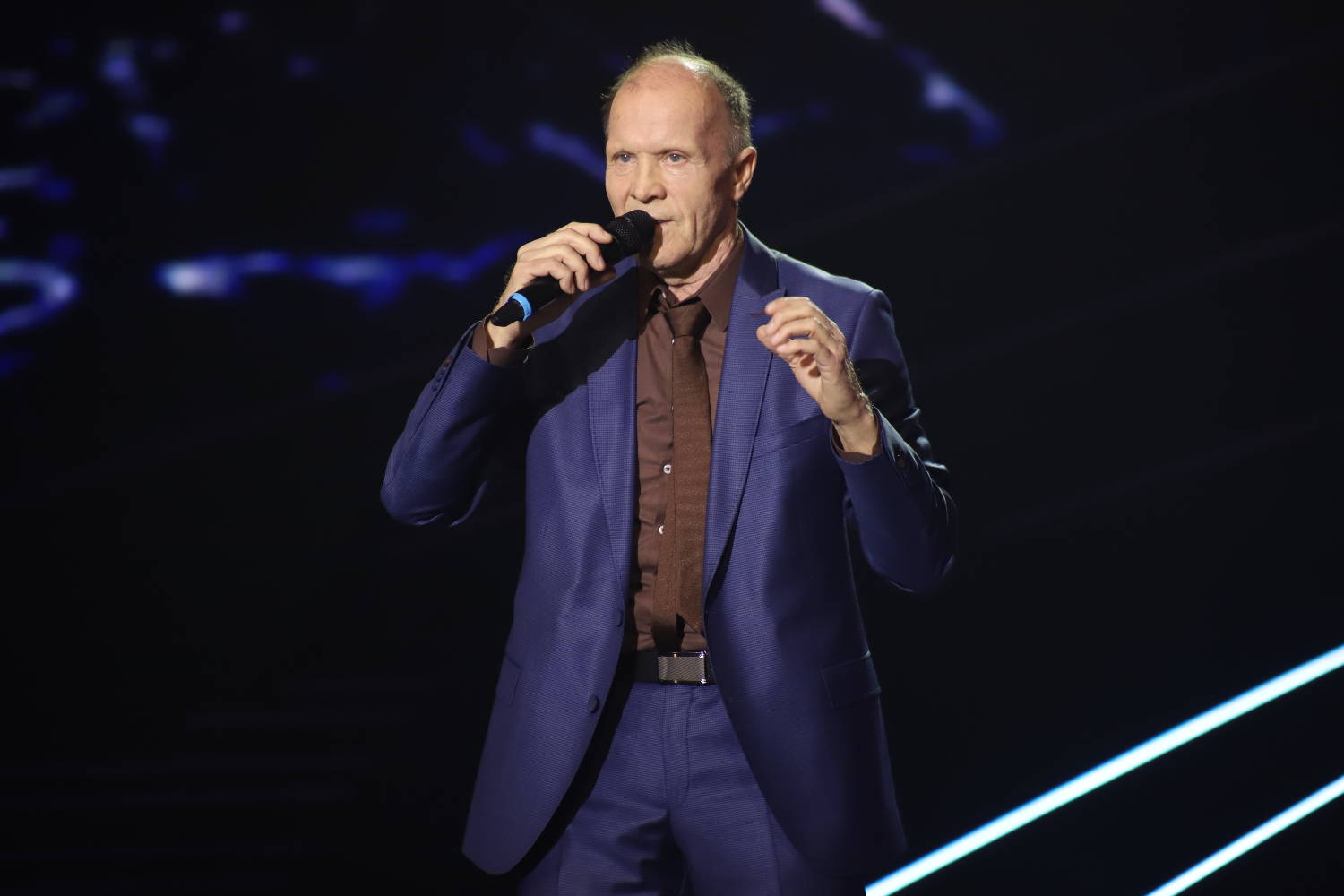 U sve se meša! Takmičar RAZOTKRIO suprugu: ''Ne razume se u muziku ali i tu me savetuje'' (VIDEO) 2 4fb73c2a258539eb7c0e074526b3a318481fb6ba