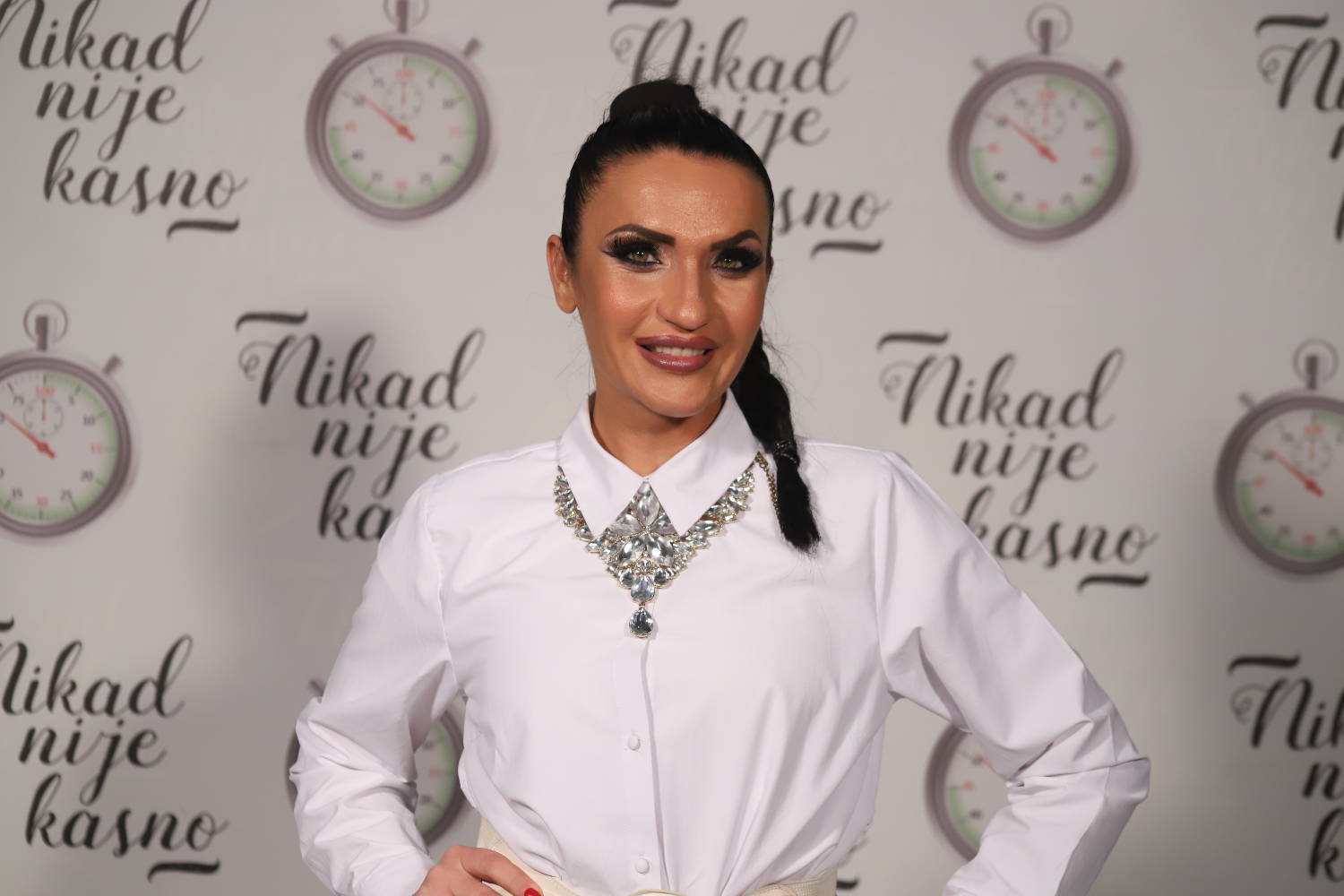 BORILA SE DA PREŽIVI: "Dok nije legao u postelju nisam smela da pevam" (VIDEO) 3 51518c8e9f334116588a1e403175beb9b943e55d