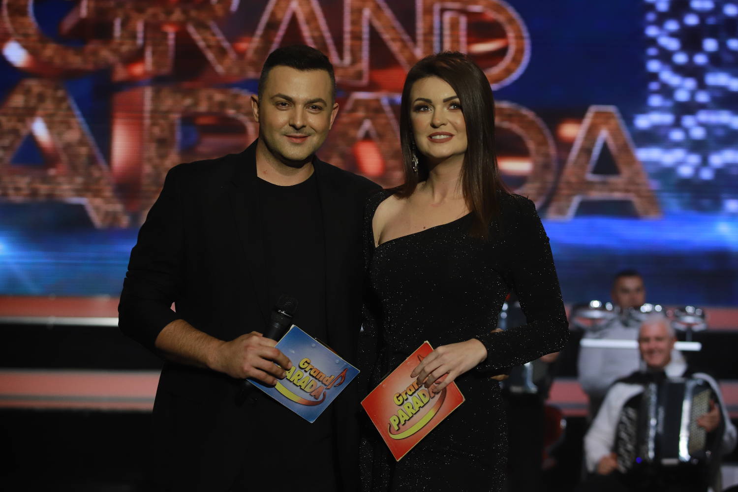 GRAND PARADA je zadužena za vaše savršeno petak veče! 2 518bbecd1243a13213832fa2cbfecf2aeb7bed09
