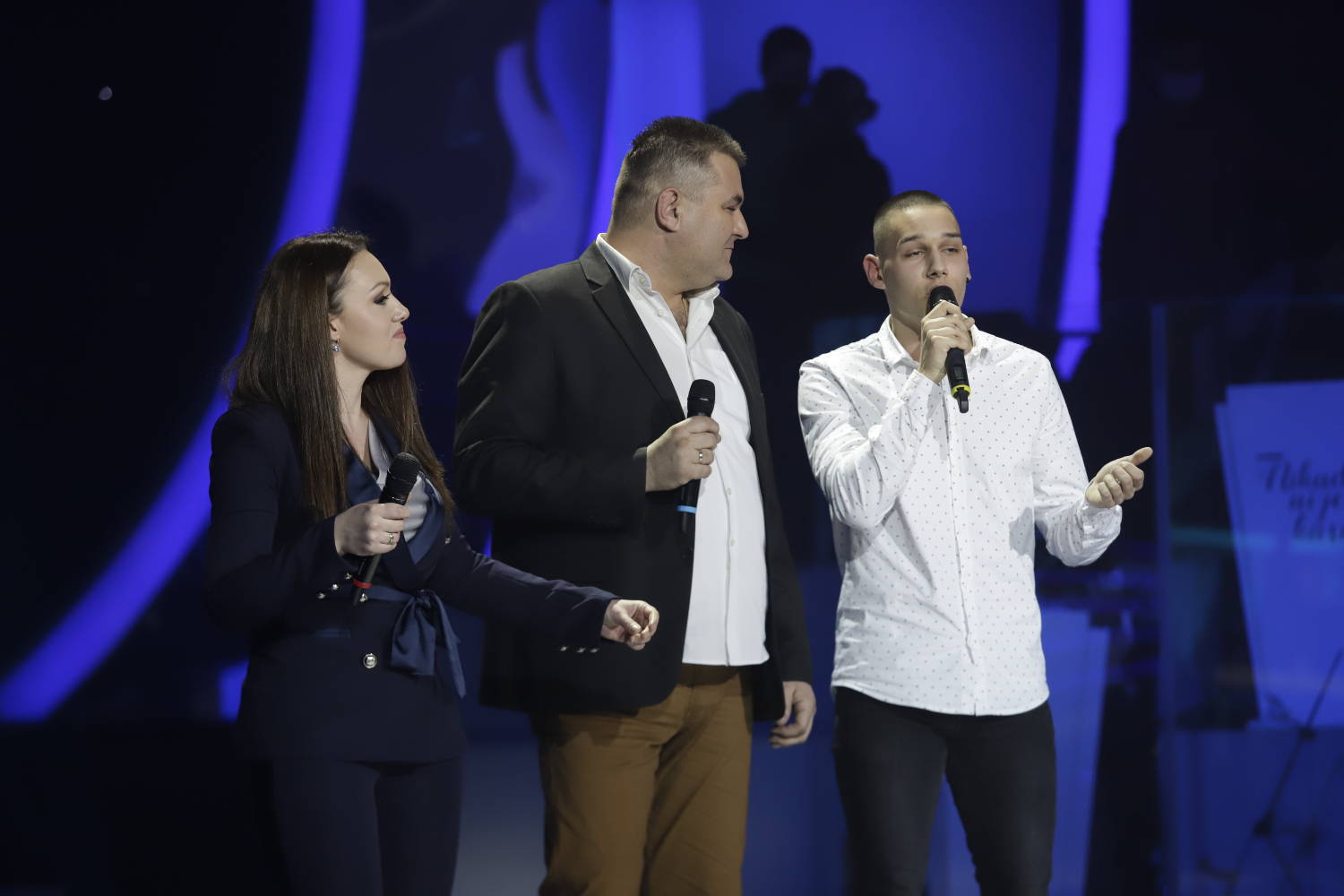 VANZEMALJSKI Roker otpevao Šabana i pokazao svoju muzičku širinu 3 543be69a142461d31db492c71a4a93f46516b47c
