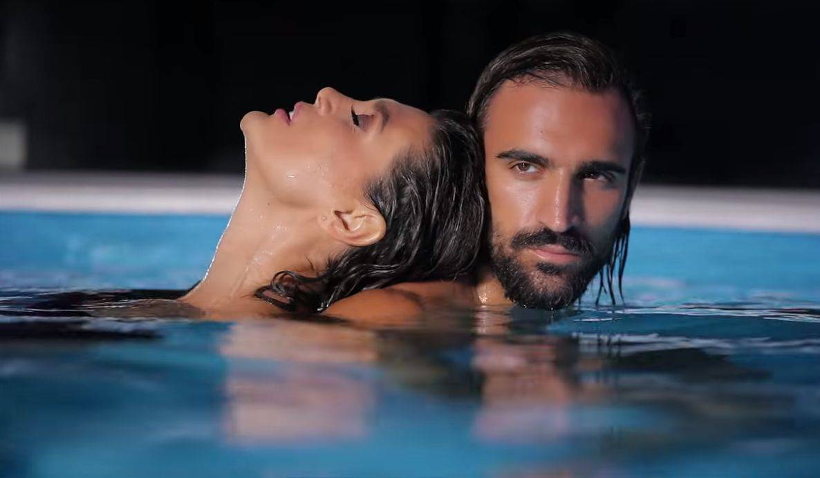 VELIKI POVRATAK EKSTRA NENE Pogledajte spot za novu pesmu (VIDEO) 3 54a873f0d81931b9a5de1509ecb8afb4d840b5f3