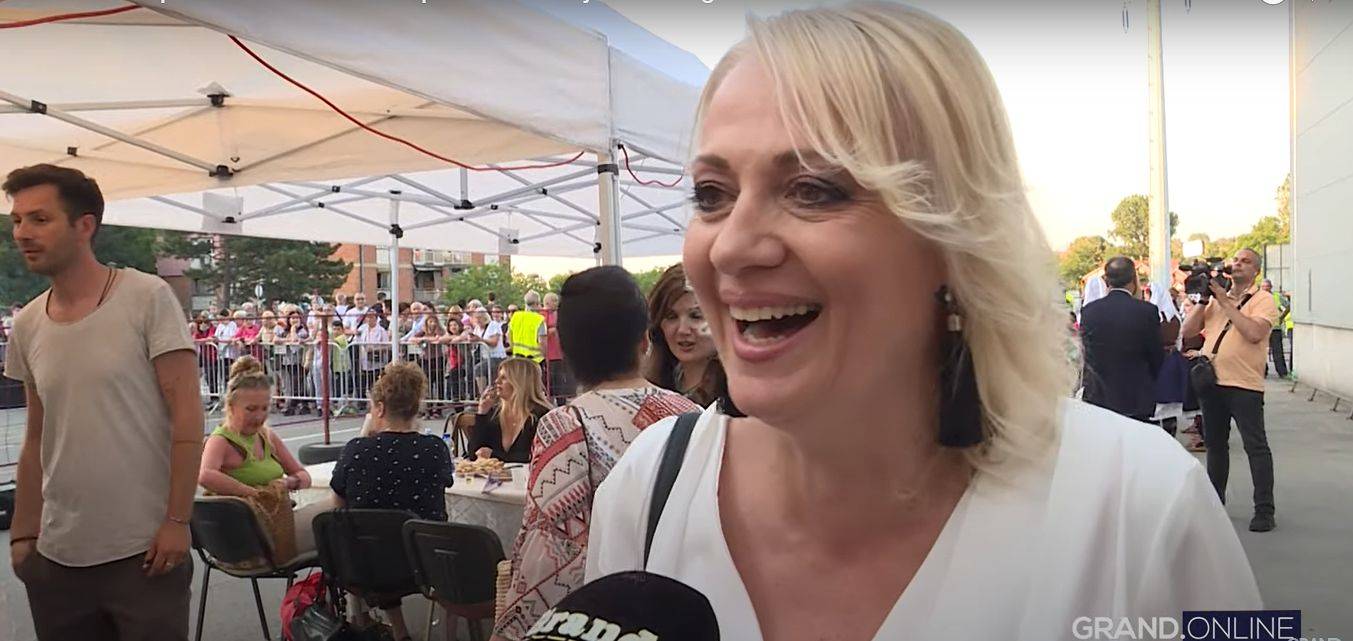 Da li joj se smeši MESTO U ŽIRIJU ZVEZDA GRANDA? ''Razmišljam isto kao Saša Popović'' (VIDEO) 4 5527034d898b677b8c17a038e3bd751a37e24570