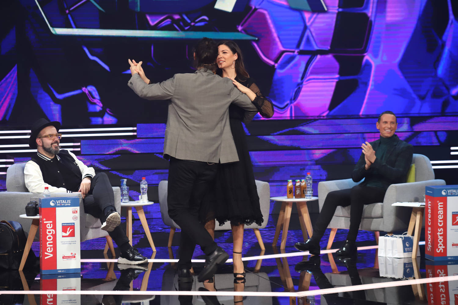 Sanja Kužet već sa šesnaest godina živela kao zvezda, a sada planira da uradi ISTU STVAR 2 5b153635e8e8696b7c1570f721e3aaee3ed688fe