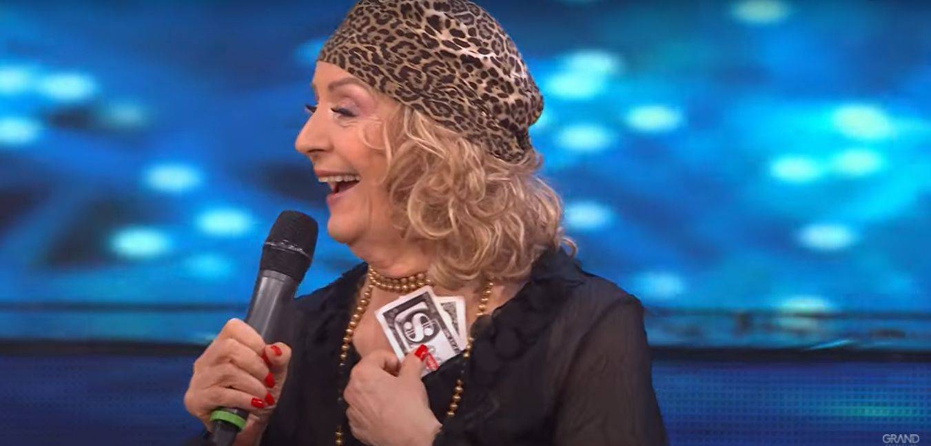Lepa Lukić otkrila najbolja mesta za SKRIVANJE PARA: ''Tu niko ne sme DA DIRA'' 4 5feddcd4841ec4078d2b307415a42ffa8a1d4184