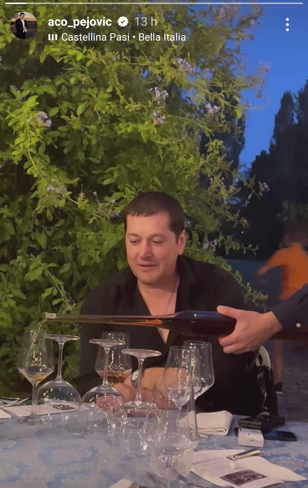 PEJOVIĆ VAN SEBE: Prijatelji ga iznenadili NEPROCENJIVIM POKLONOM 2 6028c48ee6a677b601e34ec7efcdbe68a30a83a8