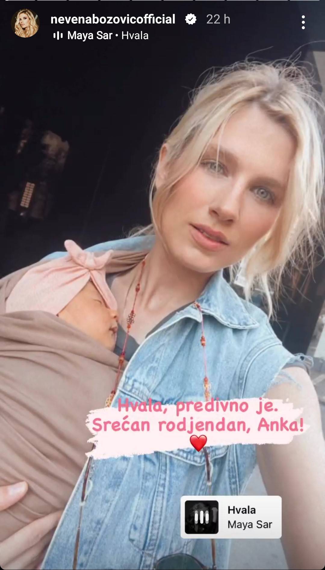 KAO IZ BAJKE: Pevačica proslavila mezimici prvi rođendan, JEDAN DETALJ SVE RAZNEŽIO (FOTO) 6 602cdb47cbfba86cdbf53f331745bce6ec86921c