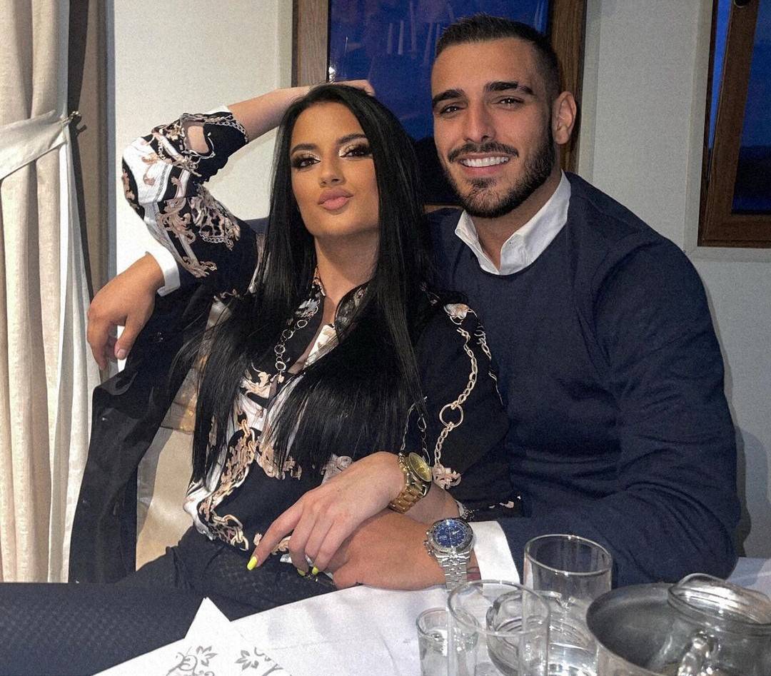 AU! ŠOKIRAĆETE SE kada vidite šta je Darku Laziću URADILA verenica: "AJDE, ŠTO SI PE*ER, PUSTI ME" (FOTO) 2 60376dc5bd25f8d91e2f99c837388a63536023fa