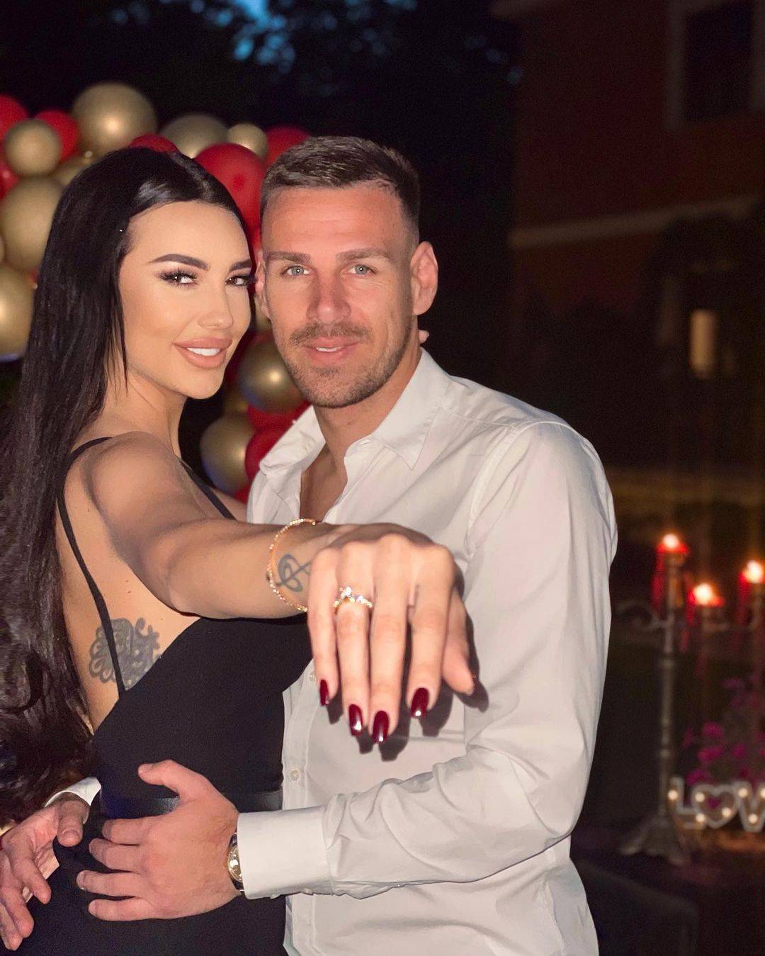 Kaća Grujić se javno obratila ocu svog verenika Marka Gobeljića, a ovo je bio povod! (FOTO) 2 60a89411236b071786d81501343b35df4572dbf4