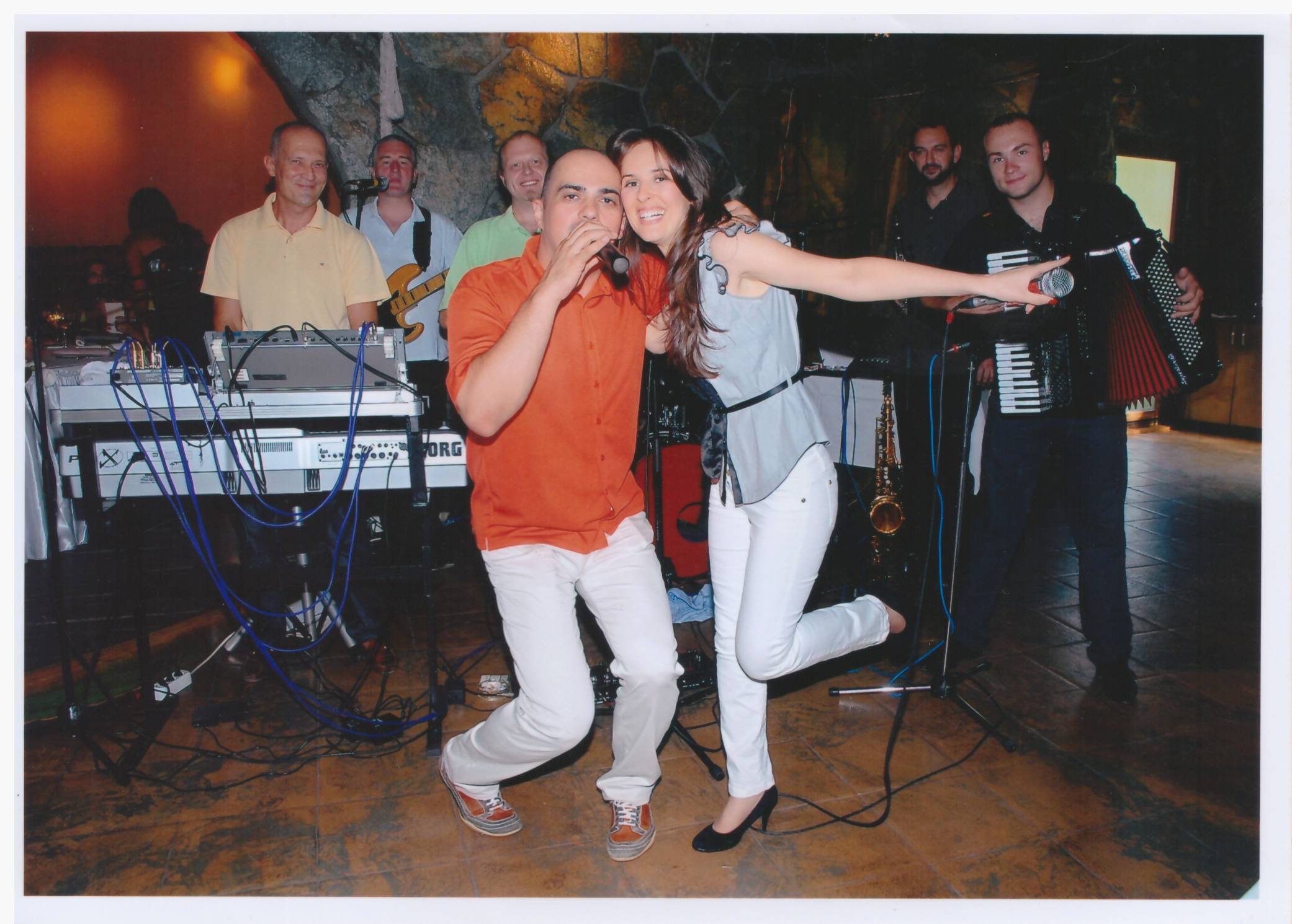POGODI KO JE OVO: Muzikom se bavi od 15. godine, a proslavio se učešćem u popularnom muzičkom takmičenju (VIDEO) 4 65d09de5fe67049f5674e94ccada8c214dd8e9d2
