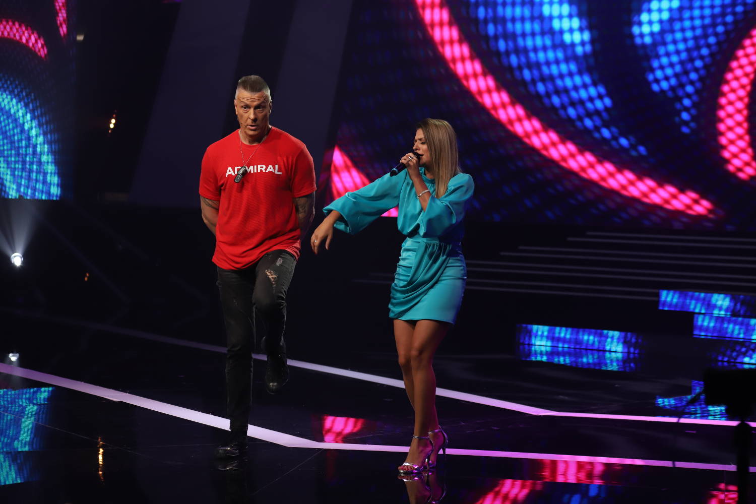 PLJUŠTALE ŠESTICE: Ozbiljna borba KANDIDATA, ali i MENTORA (VIDEO) 6 6639e243f103b7efd321a3ada21b751b7ded7445