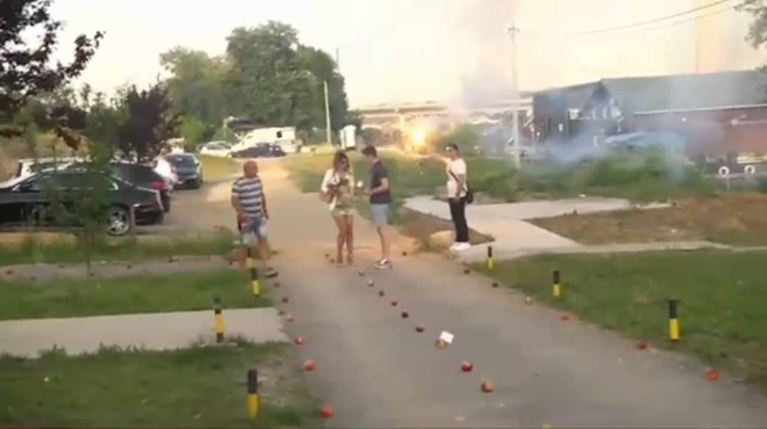 Da li je ovo NAJROMANTIČNIJA PROSIDBA? Zvezda Granda otkrila detalje veridbe (VIDEO) 3 715012f6673bfcc47dedf309b24f723bd6249014