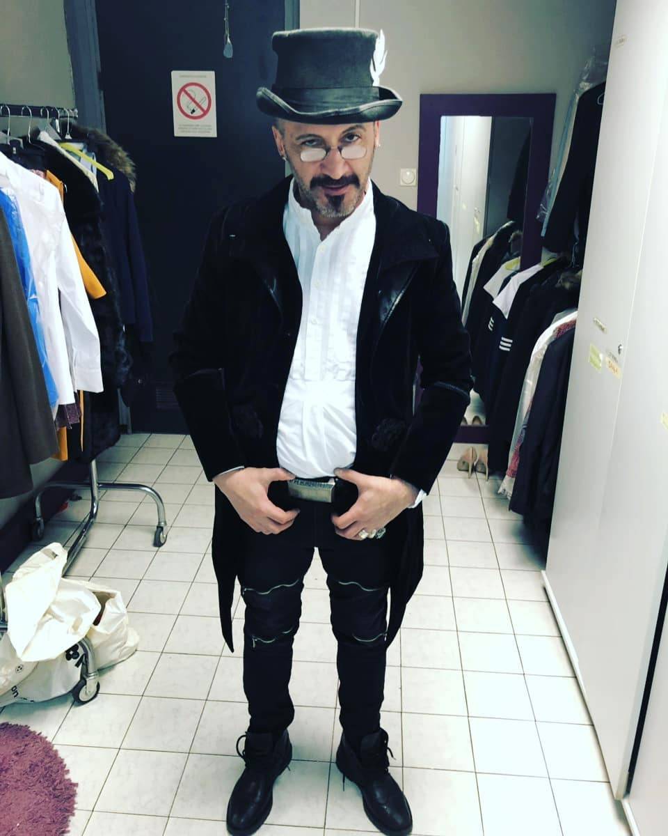 Zli pevač Lazović sprema NOVU KONTROVERZNU PESMU! 2 7429b4384a7134a01f49d7fd62daa9b589e9b234