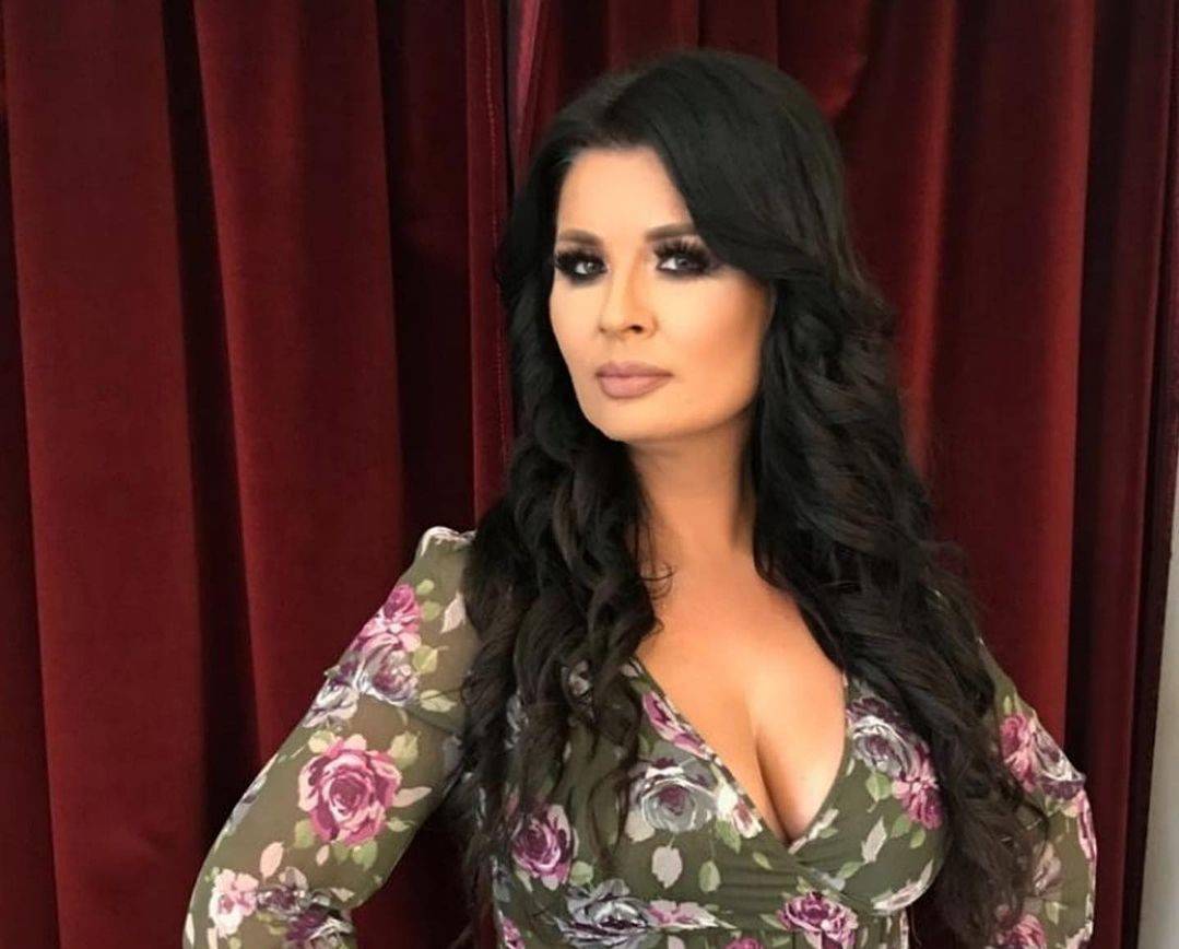 Maja Marijana ODLIČNO PEVA, ali vešta je I U OVOME! O čemu je reč? 3 77158edcab6d37be19d8849cc26cc6b4ea878855