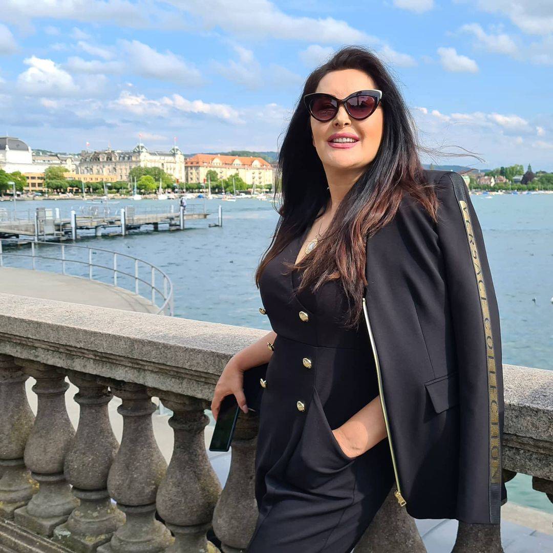 Dragana Mirković DANAS SLAVI ROĐENDAN: "Samo se POSEBNI I VELIKI RAĐAJU NA OVAJ SVETI DAN" 4 77821cabec98829cbbfecf77150353c6d05ea6c1