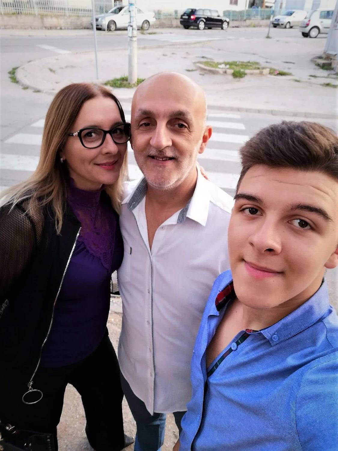 TUGA U DOMU finalistkinje NIKAD NIJE KASNO, pevačica SLOMLJENA: "Putuj s anđelima, lepi moj" 3 7a395d7671c71c6ba4e526a8869d7079b7691215