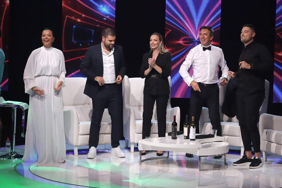 TAKMIČARI JOŠ JAČI POSLE KORONE Pogledajte kako se slavio život u novoj epizodi (VIDEO) 2 7a60b645bc366931100f4f11547c67249859a49e