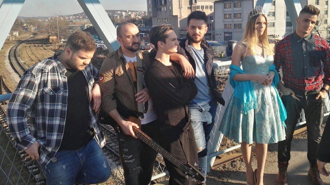„Lapsus band“ i Mis Srbije zajedno u borbi protiv nasilja! (FOTO) 2 7b0faa8ba4196a027335ccd1d5c77591e84ed1e4