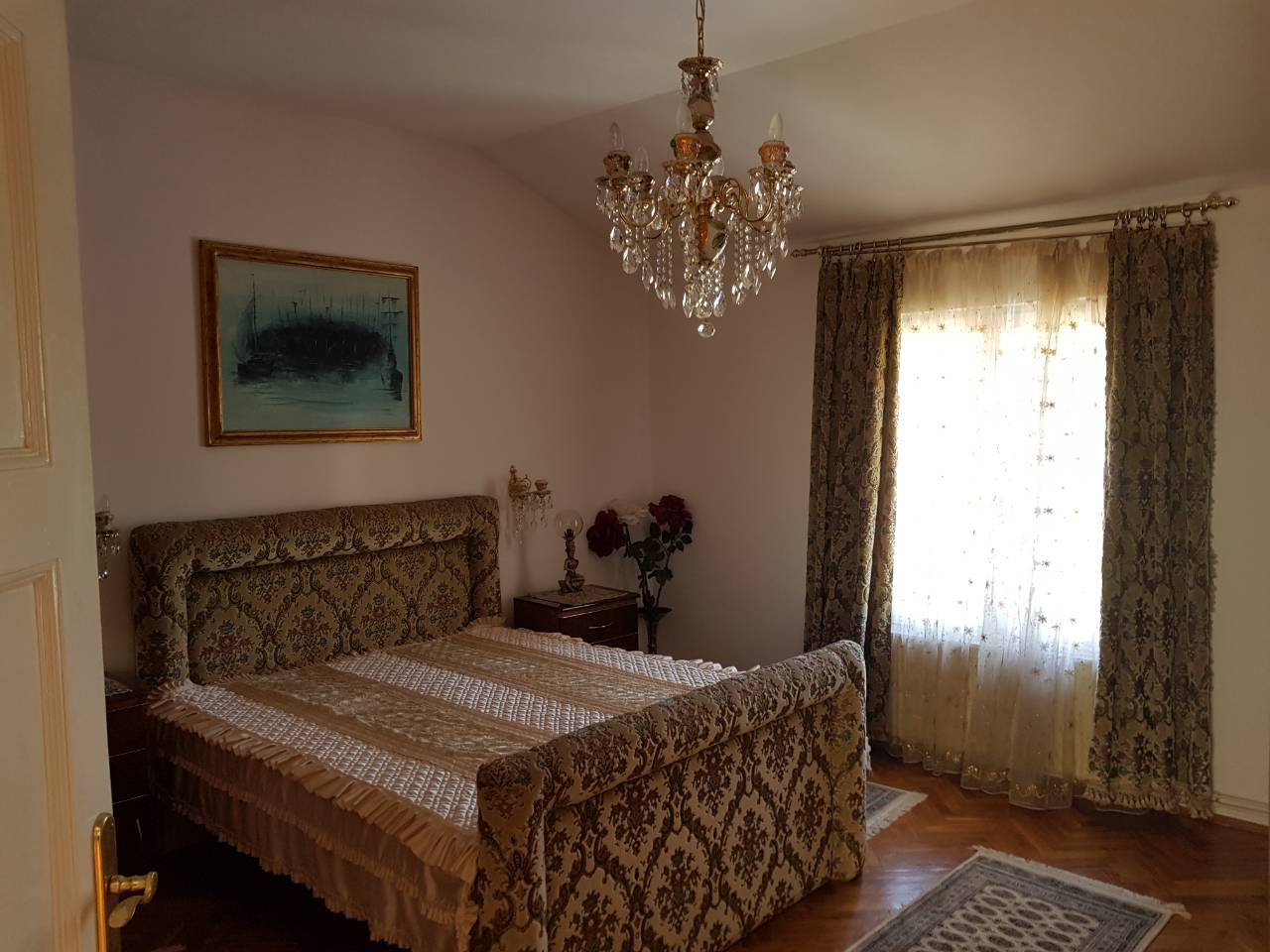 Ovo je luksuzni salonac BRANKE SOVRLIĆ u srcu Beograda! 4 7e21afe2c58bba96b629482f4988ce5d568deb00