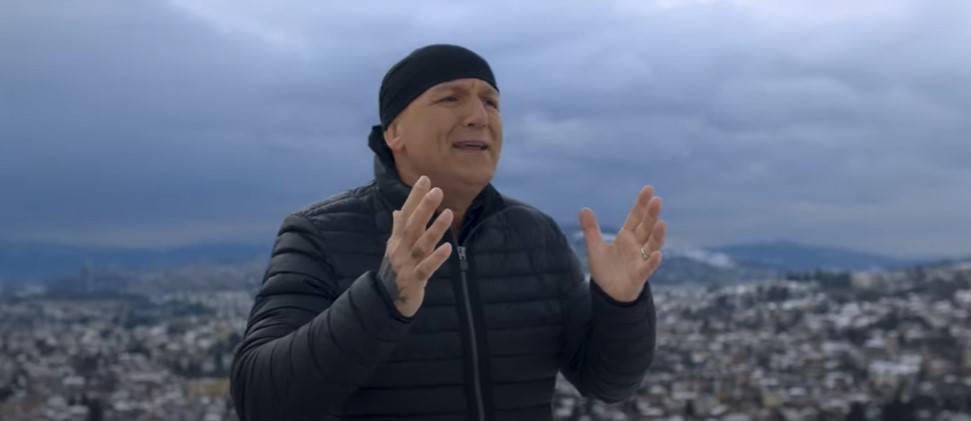 KONAČNO Crni objavio AUTORSKU PESMU, publika oduševljena: ''Bravo maestro'' (VIDEO) 2 7e2941d0dfeb7ae398aa1fa96d201ec93adab7c0