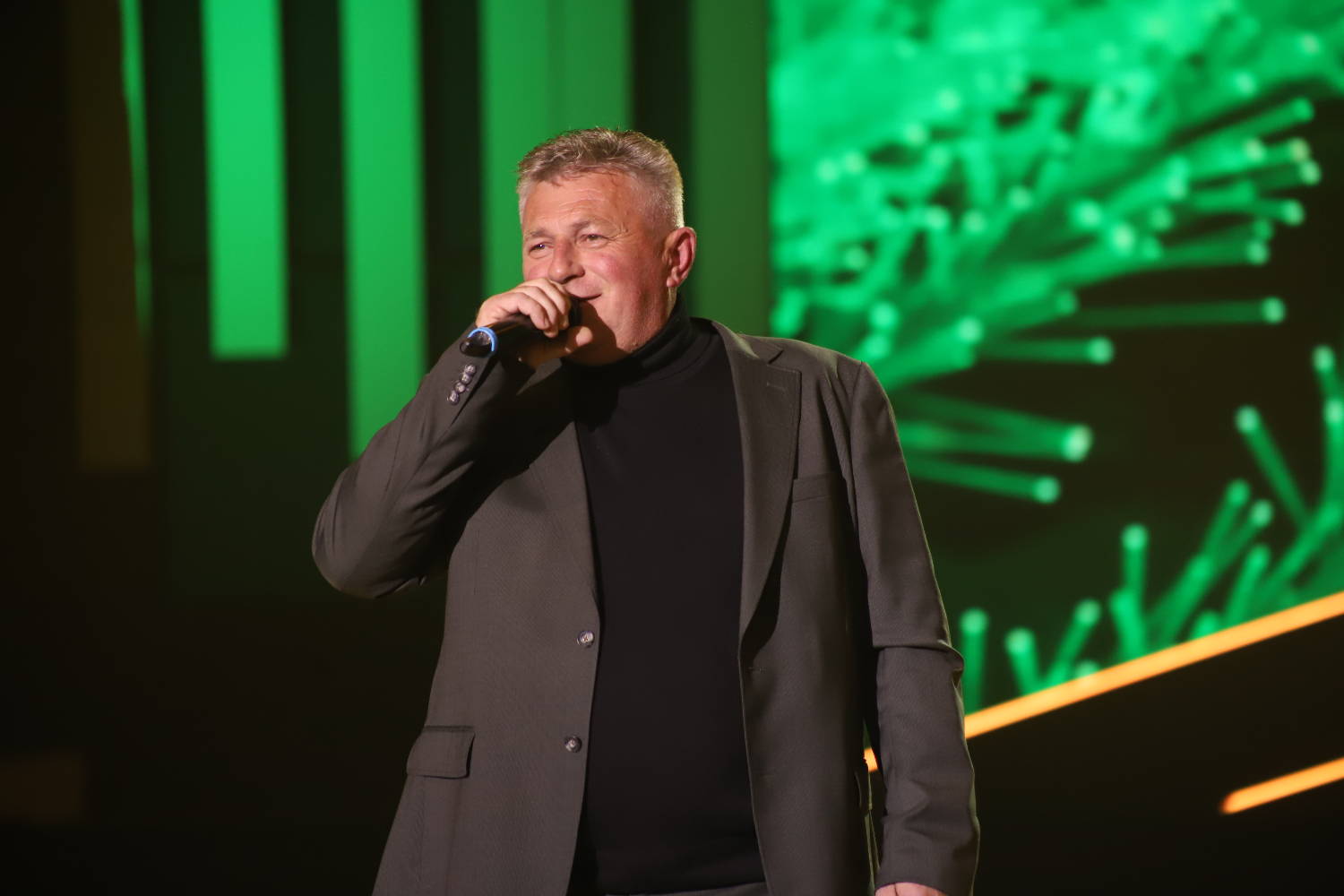 Takmičara jedna NEOSTVARENA ŽELJA vezuje baš za OVU PEVAČICU (VIDEO) 2 7f7ff7f360654470738bd93ff120d9db126ca1c6