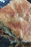 Burek sa ćevapima, zvuči nerealno? Spremite se za neverovatan recept 2 8414393aa6cf909fa625d1b24b56ae9047cae485