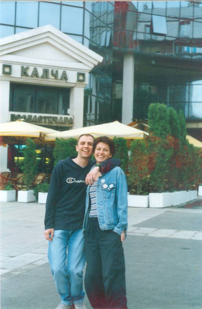 Danijelu su oduvek prozivali zbog kratke kose, ali ona NIJE HTELA DA SE MENJA! Ovako je pevačica izgledala pre 20 godina (FOTO) 3 846940a089497c07c25a6f8a6bd341b90063ef92