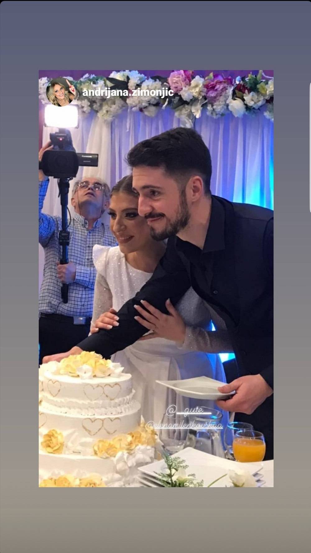 SVADBA GUTEA I ELENE! Mlada BLISTALA u venčanici, Gute ZAPLAKAO tokom prvog plesa (FOTO) 4 850bb6a4560609d5d8ace9355e8adbb00c3dcd06