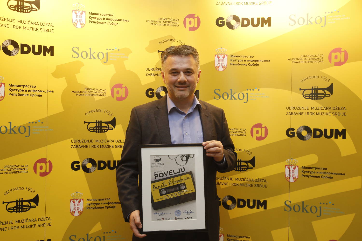 Zavirite na gala slavlje: Bane Obradović slavi sinu 18. rođendan VIDEO 5 875f955cb460c424ace8b84b889ec77d7f41a25d