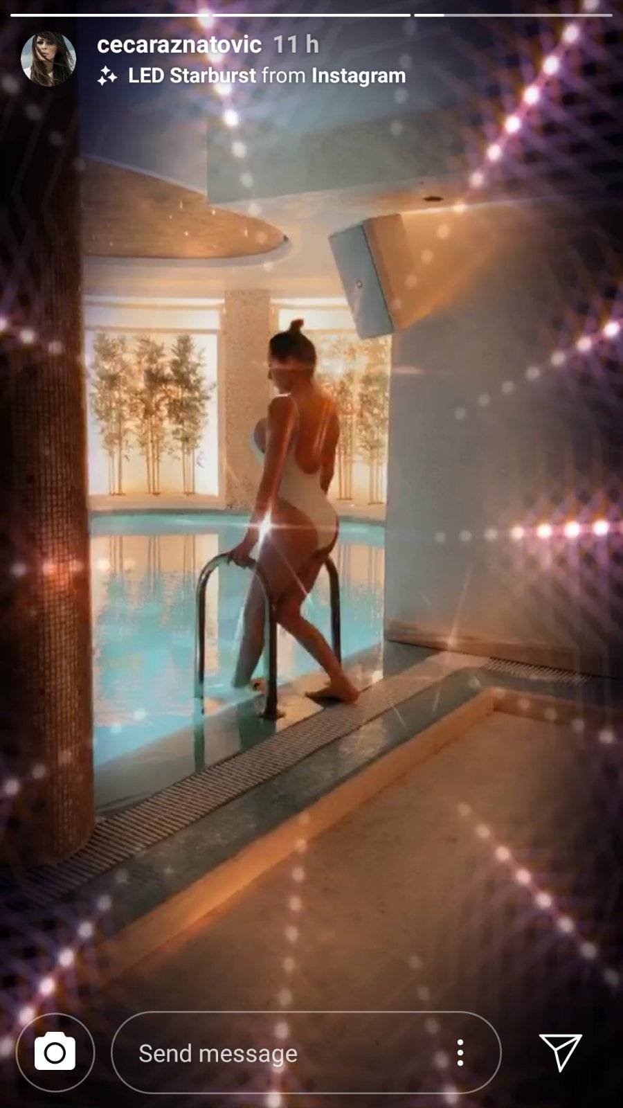 KAKVA LINIJA Ceca se skinula u kupaći, bacila se u bazen, a komentari samo pljušte 2 8beda73adad8180fc1178053e488efb7ed55eb20