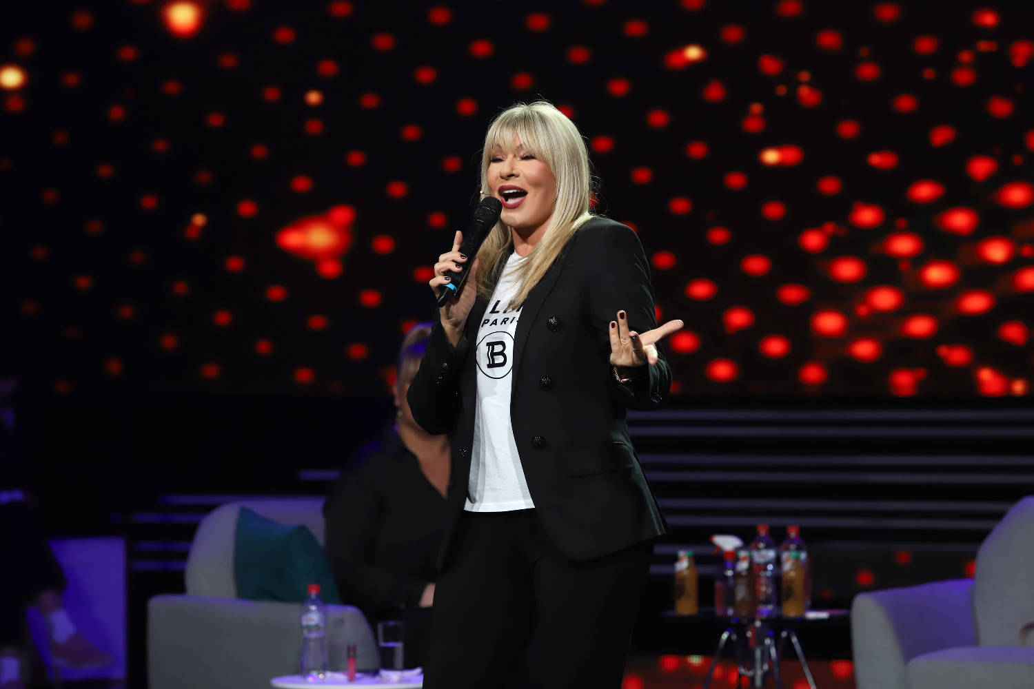 Suzana Jovanović otkrila zbog čega se povukla sa estrade: "Ne mogu da pobegnem od sebe" 4 8ce7e9bae0e9ca178e7d81ef99fcdeb8da1d7d67