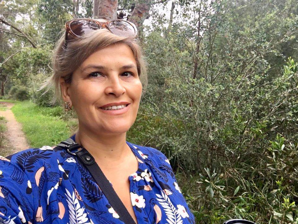 Lepa Rumunka zapevala Prijin hit i porukom pogodila pravo u srce: Ne trčite za novcem (VIDEO) 2 8ed09c0f0a430243f902bce9b1460257c471bd57
