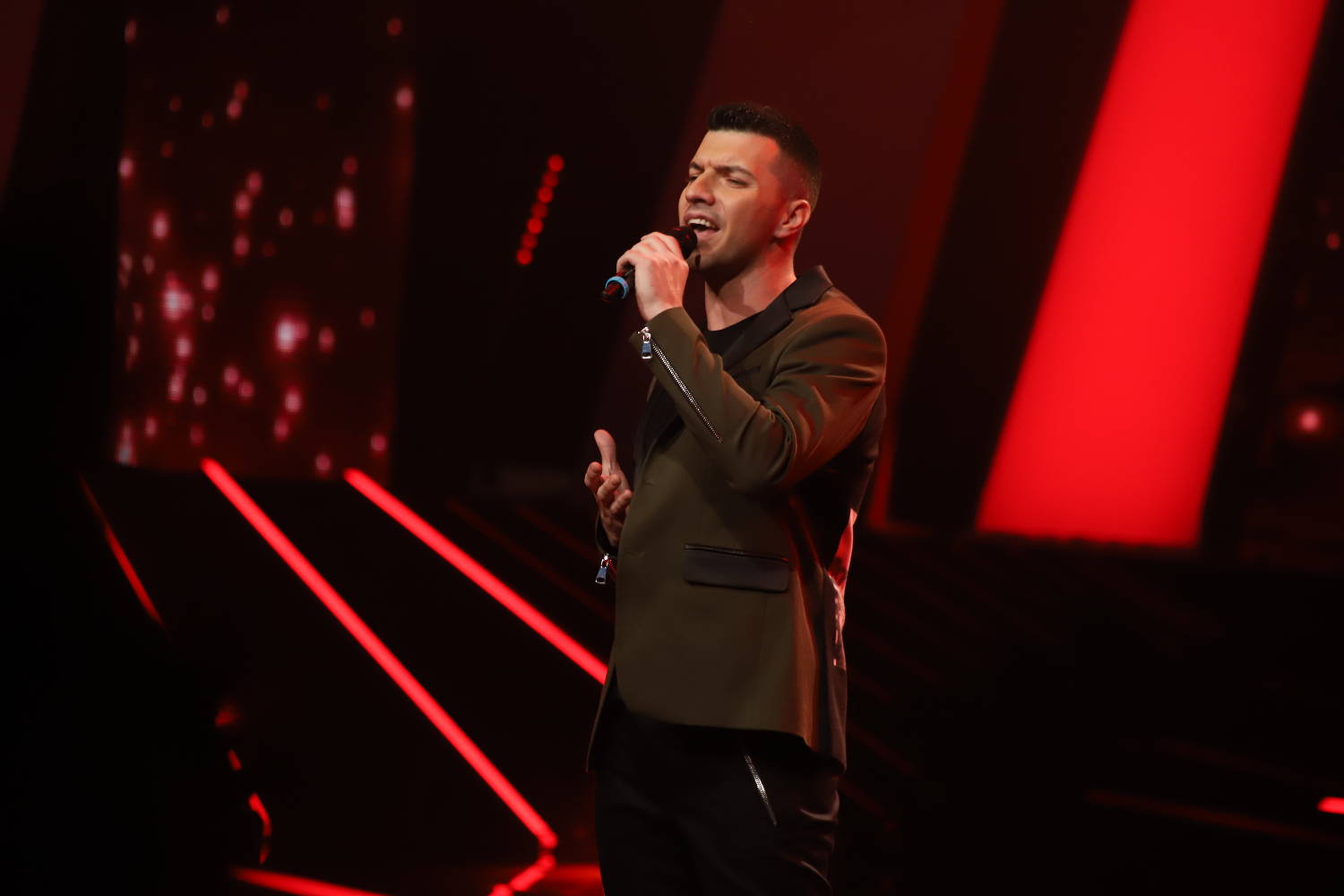 Popović DAO PREDLOG VEKA: "Prolaziš dalje ako BUDEŠ NASTUPAO SA SUPRUGOM!" 2 8f1a7622a379268286fce7bd555147c19582250c