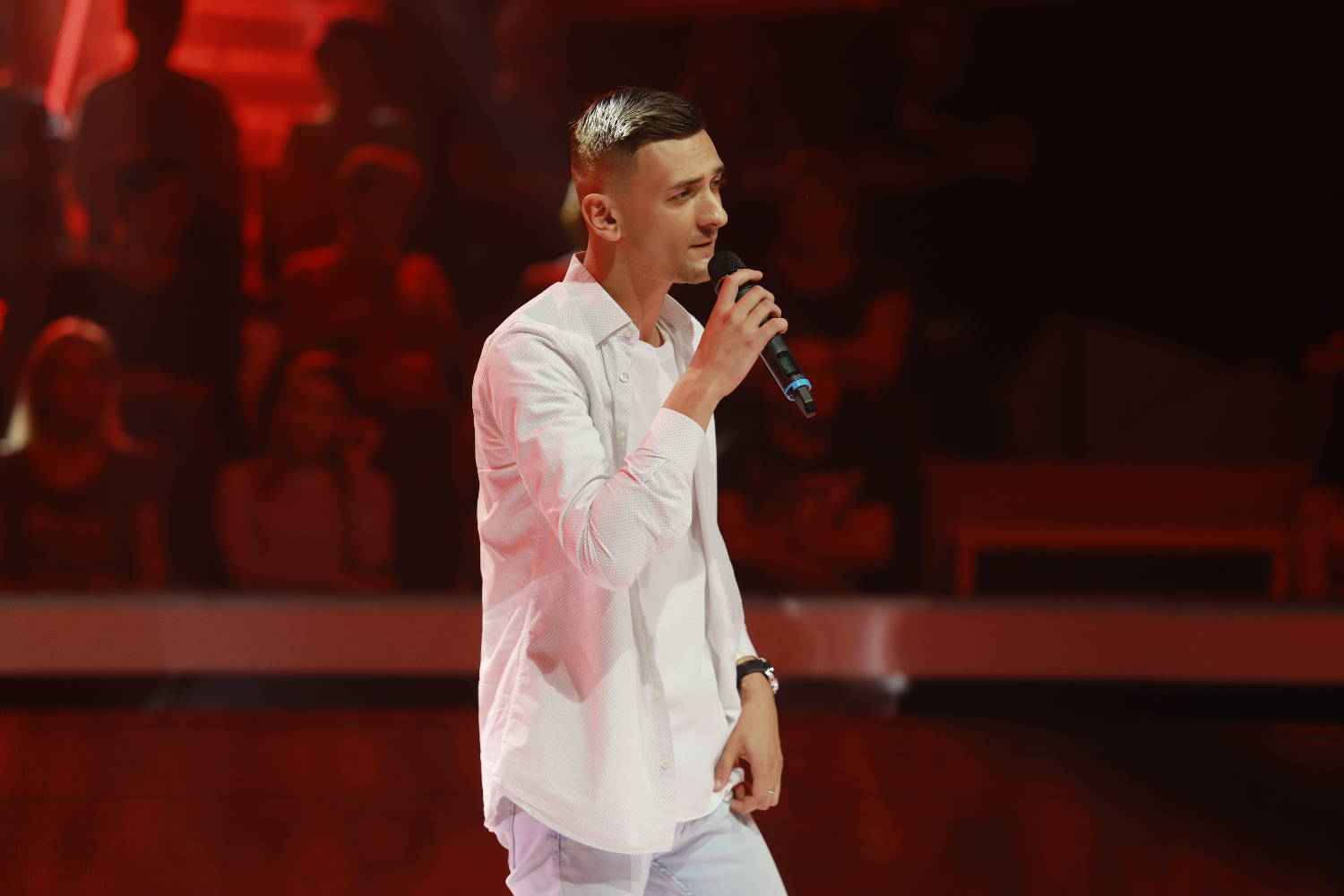 Dosadno ili ne? Šta vi mislite da je NEDOSTAJALO ovom momku? (FOTO) 2 8f329e0a3e28212eee2072dbd9c0156ae74c9d9e