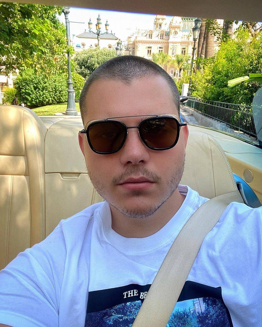 Oglasio se Viktor Živojinović i otkrio PRAVU ISTINU O VERIDBI 4 90030101e09c989326c17ae9b1e7310f26e168f5