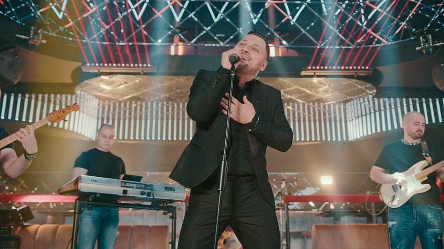 Pevač bez dlake na jeziku: "ONI UNIŠTAVAJU MUZIČKU SCENU" 2 90e86c4ae76e387131525713d8330c70e974a422