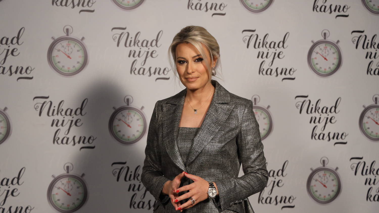''LJUBAV SA NJIM JE KAO UDAR GROMA'' Dajana Paunović progovorila o partneru! 2 9635767a442643300f2961255dcd2c3abeefaa00