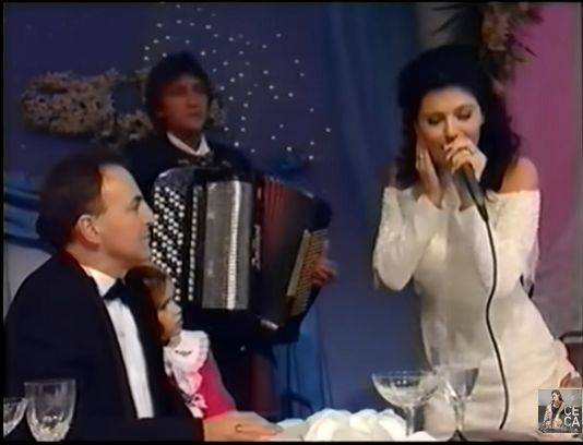 SVADBE O KOJIMA SE PRIČALO Pogledajte kako su na svom venčanju izgledali Brena, Ceca, Saša Popović, Žika Jakšić, JK (FOTO) 9 965fd458ed05ebb8fd3f6b0adcc9ef72771cd39d