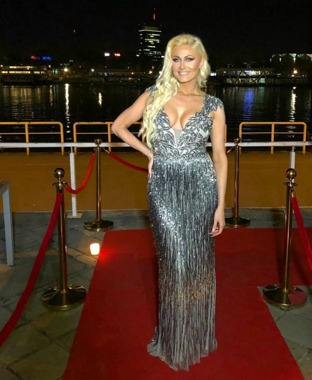 SLAĐANA MANDIĆ: GALA PROMOCIJA SPOTA ZA PESMU "KAP U MORU!" (VIDEO+FOTO) 2 96a294ce4c9c62c5c522b5b6f251f789af20ec77