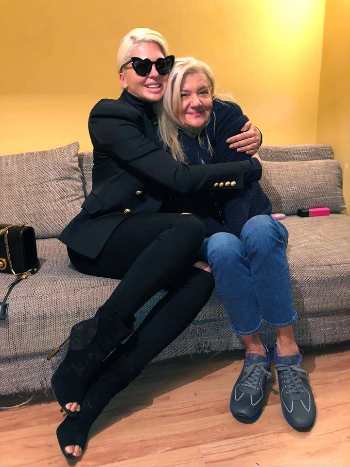 ODUŠEVIĆETE SE: Evo sa kim će Jelena Karleuša raditi na novim pesmama (FOTO) 2 970da07ffd17fd173ad4f722de4cc2631785bc48