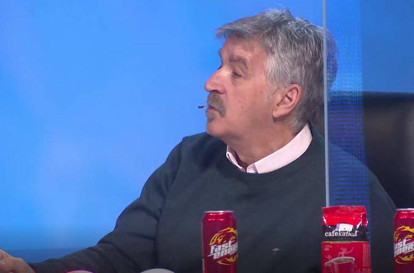 SITUACIJA IZMAKLA KONTROLI: Popović LEGAO NA SCENU, žiri se ne smiruje! (VIDEO) 3 97438e0f516ed459b72a3d2083143be9512fc3c3