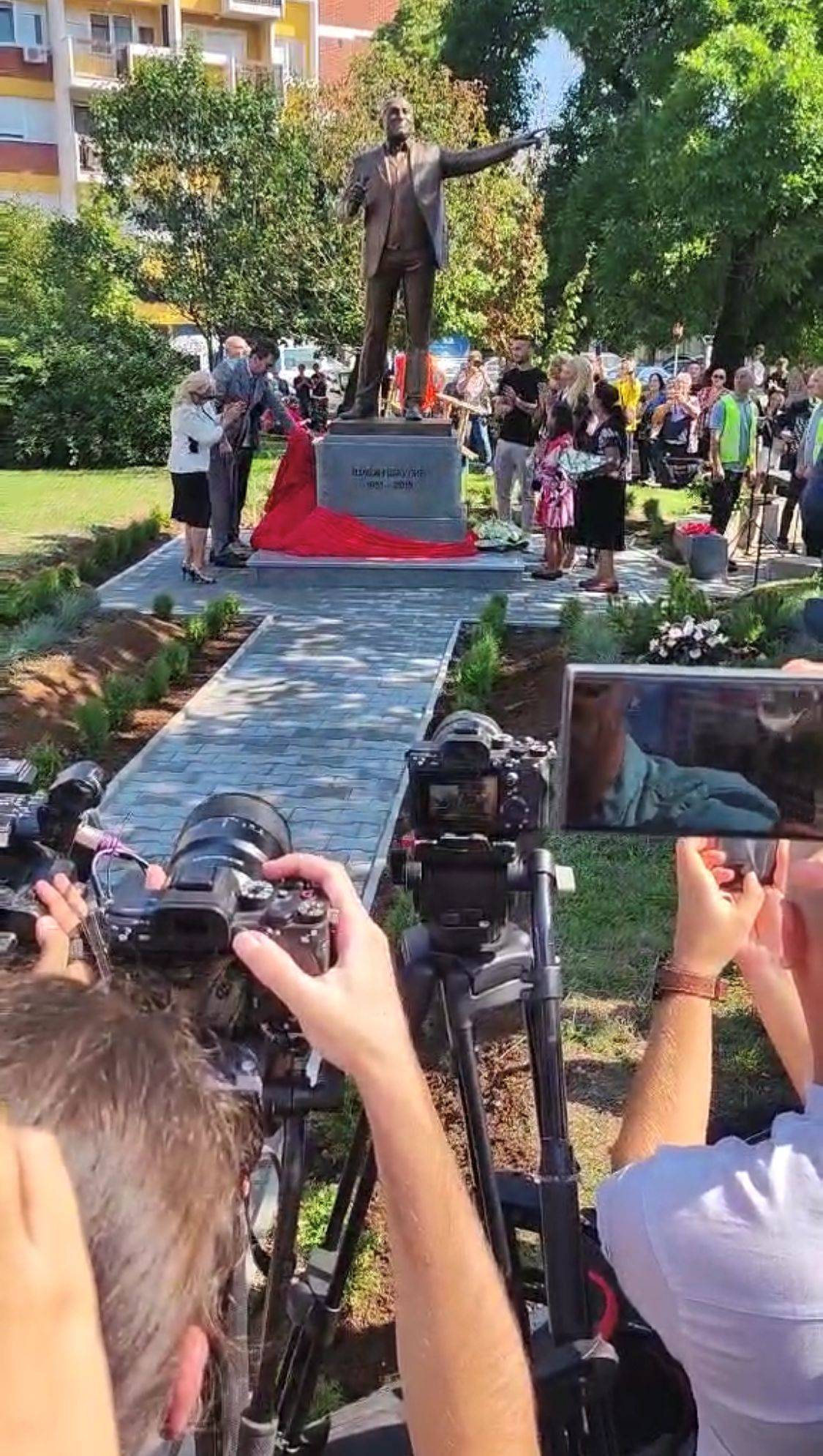 Šabanova udovica SE BORI SA TUGOM: Pesmu "Gordana" NISAM SLUŠALA OD KADA JE ON OTIŠAO 3 97b00e2baedb144e751f77bfedfecfd206788f4d