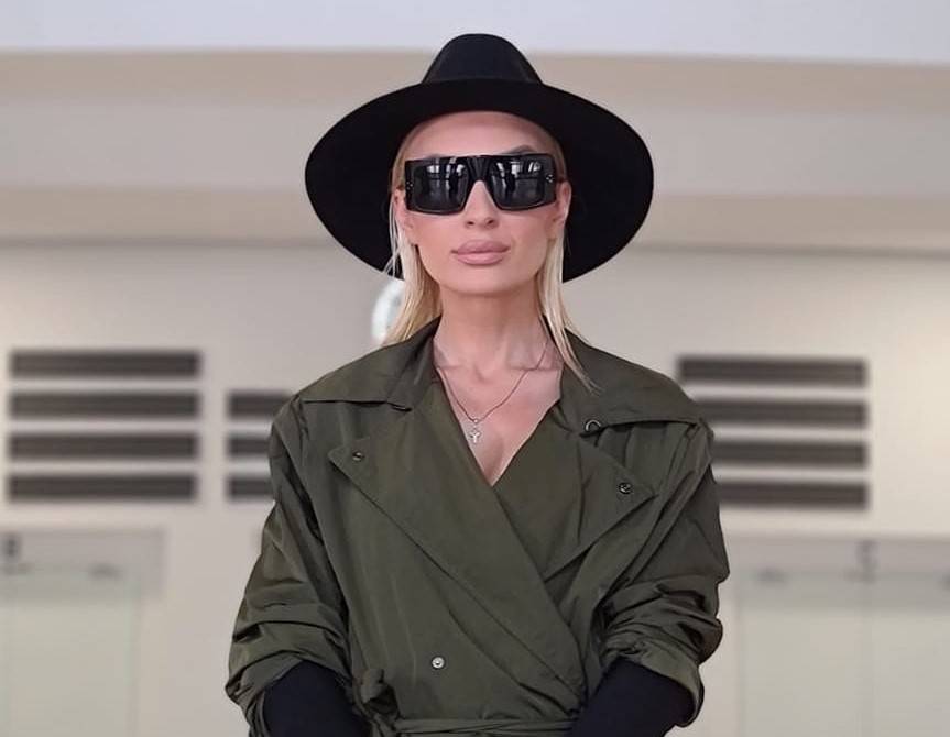 Sonja Kocić se RASPLAKALA ISPRED KAMERA - Prisetila se pokojnih kolega, pa zapevala ČUVENI HIT (VIDEO) 2 989c26023df1827c5069e287f40e6f109396b881