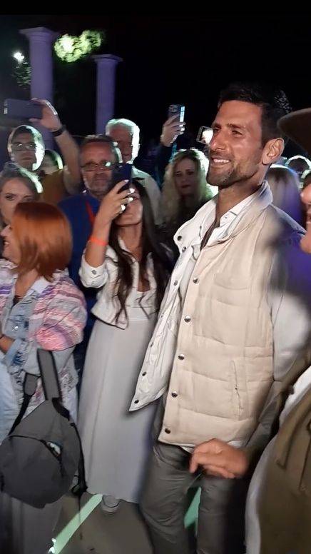 Milica i Đoković ZAPEVALI U GLAS, pevačica zadivljena njegovim talentom (VIDEO) 3 9aa5ab4bdcf7e653d938afa073e5dcdaa6de59fc