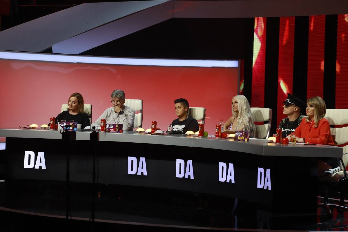 Marija na OSMATRAČNICI, Jelena i Viki u "LJUBAVI"? Zavirite u BESKTEJDŽ "Zvezda Granda" (FOTO) 9 9b22ef7ae57c682dcc2cde3449b79d795093f506