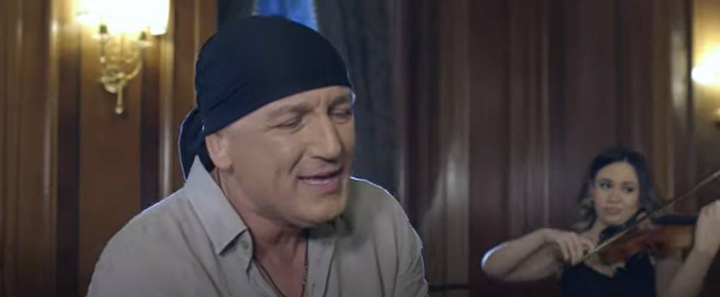 KONAČNO Crni objavio AUTORSKU PESMU, publika oduševljena: ''Bravo maestro'' (VIDEO) 3 9ccece1d61e353e04aa72a06676600957594e256