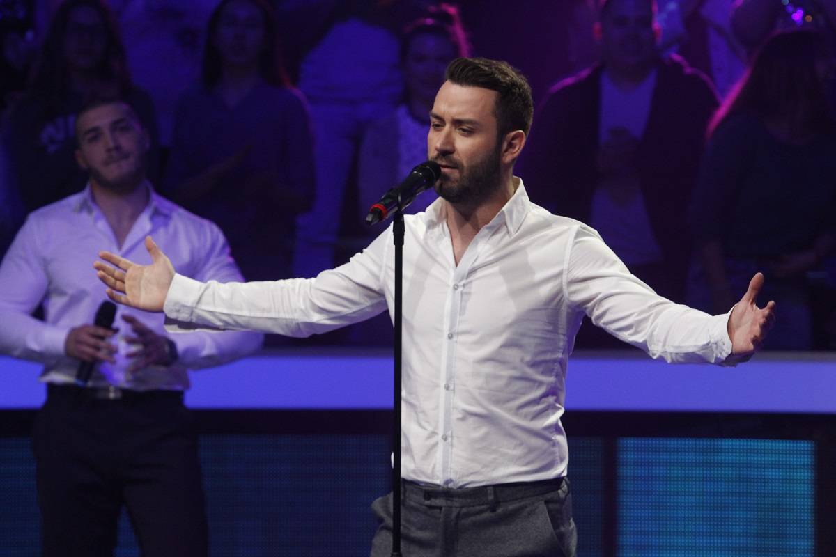 BRAVO MAKEDONCI! Filip Pecovski ukrao šou, mešao kukovima, žiri se smejao, a publika vrištala (FOTO) 3 9f0851434d2d31cf3164fcc0cbbd5111810a864c