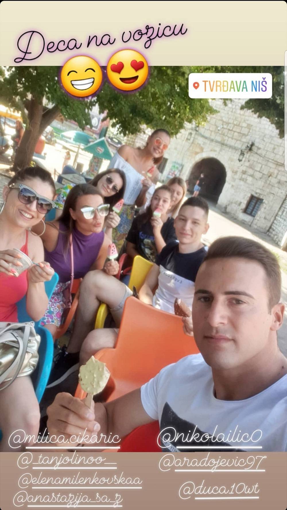 SKUPILO SE DRUŠTVO: Ovi takmičari "Zvezda Granda" su dokaz da je prijateljstvo nakon takmičenja moguće! (FOTO) 2 a0c66488d8d2a63920c71602083e345f85bfbee6