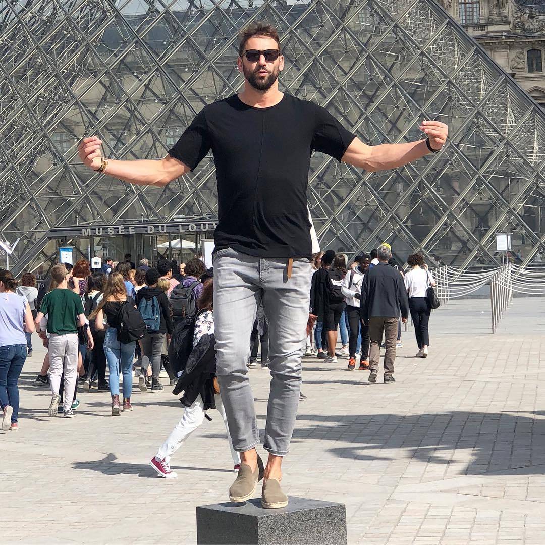 Da l' je LJUBAV ili nešto drugo? Marko Jarić OPČINJEN mladom VODITELJKOM! (FOTO) 2 a6c7135d33c6323f4e7970316f32aeba201c4cb5