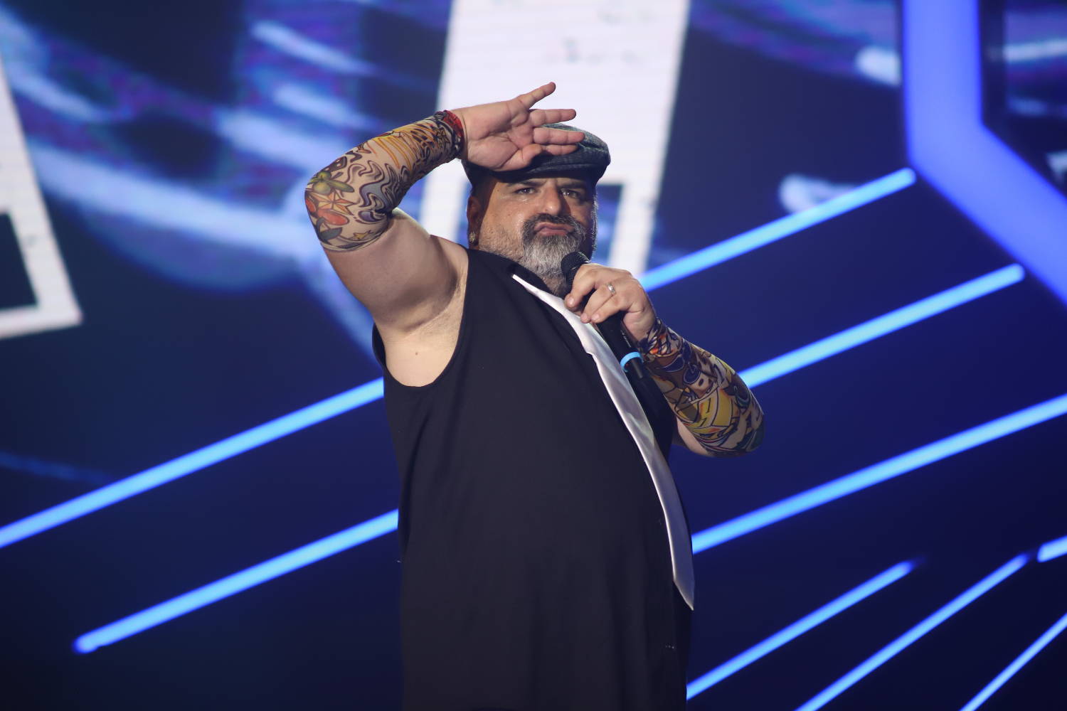 MAGIČNA NOĆ POLUFINALA: Pala priznanja i kumstva pred FINALE (VIDEO) 5 a90f4cd810a2507ad1a422d30e3e3a113fa9f534